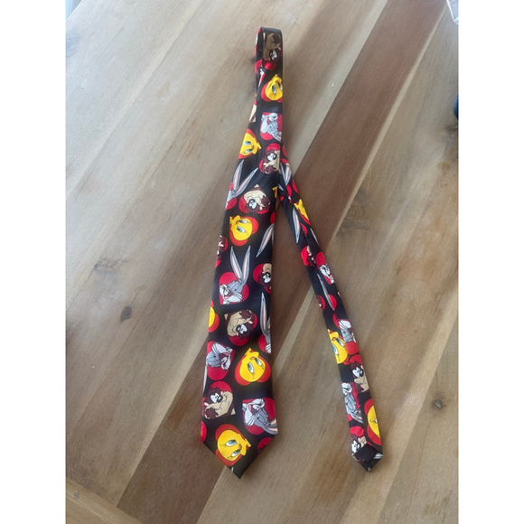 Looney Tunes Other - Looney Tunes Men's Black and Red Character Print Tie